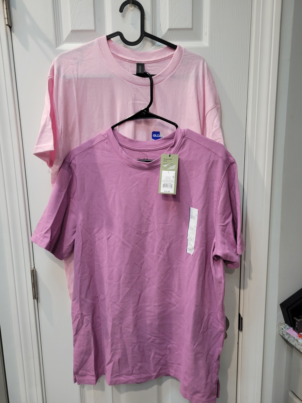 Goodfellow lavender tee shirt & Gildan pink tee shirt NEW
